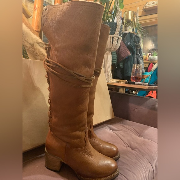 AMAZING EPIC NEW FREEBIRD COGNAC ICELAND W/SHEARLING - Picture 11 of 14